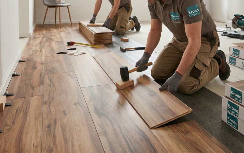 Thi công sàn gỗ công nghiệp Krono Original cao cấp tại nhà ở